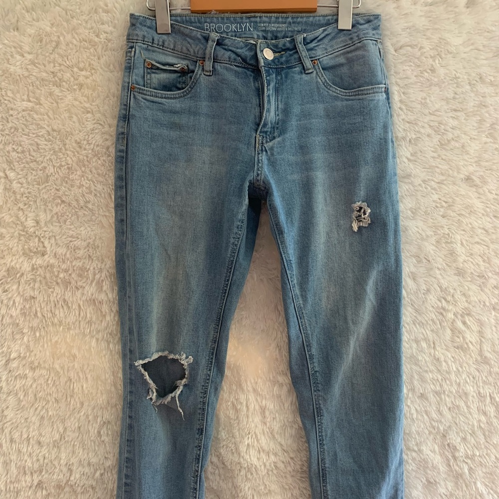 SWS Brooklyn Low Rise Distressed Boyfriend Jeans! - Picture 2 of 7